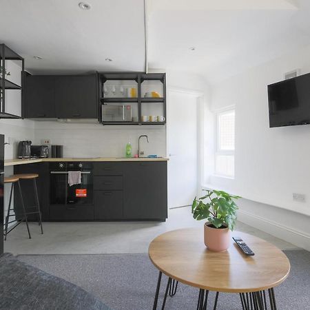 Stayright Cosy Mezzanine Flat In Vibrant Area - Walking Distance To Central Cardiff Exterior photo