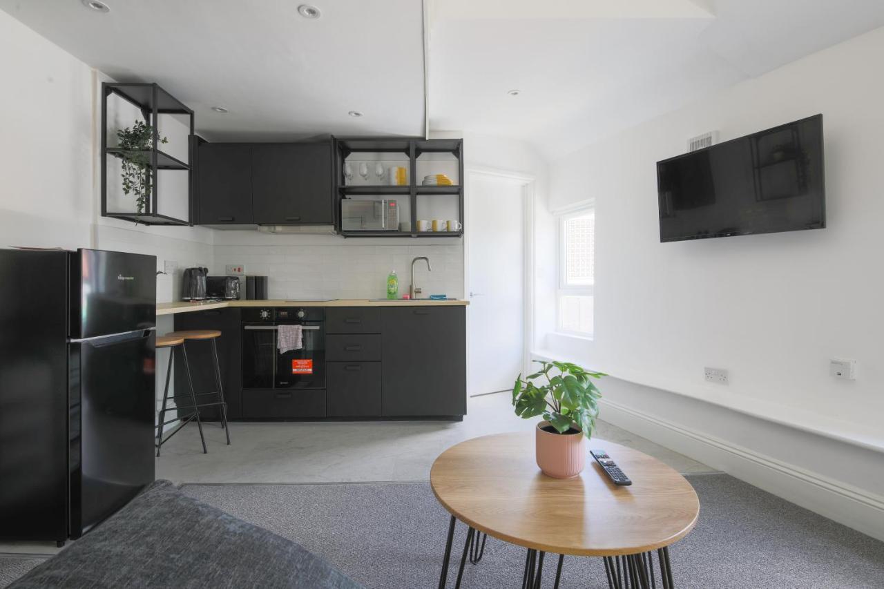 Stayright Cosy Mezzanine Flat In Vibrant Area - Walking Distance To Central Cardiff Exterior photo